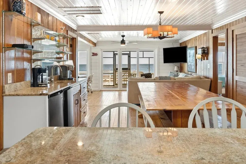 Laughin Place 7 Bedroom Home by Peace Vacations