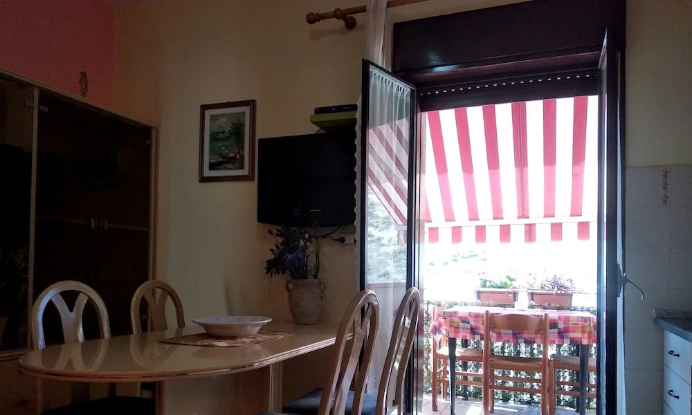 Apartment With 4 Bedrooms in Lido Rossello, With Wonderful sea View, Enclosed Garden and Wifi