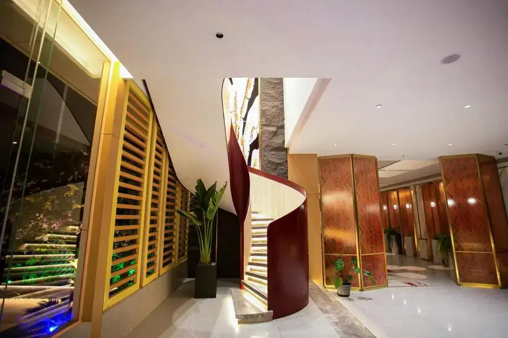 Ramada By Wyndham Vientiane Central