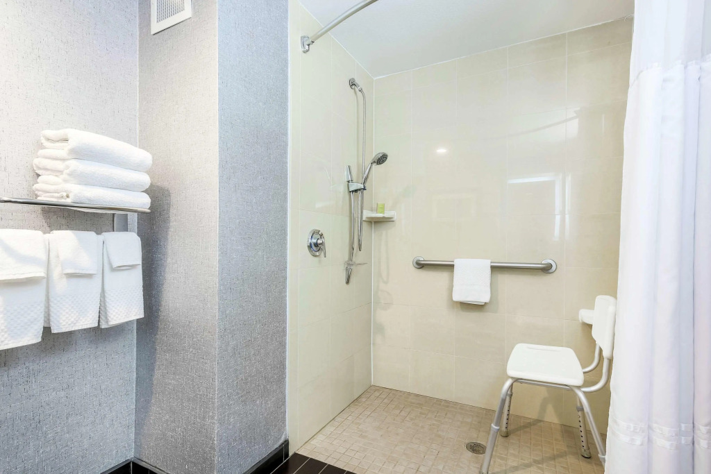 DoubleTree by Hilton Austin-University Area