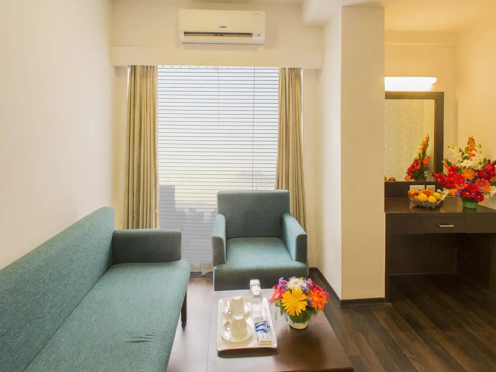 Treebo Comfy Business, Opp Nexus Mall Koramangala