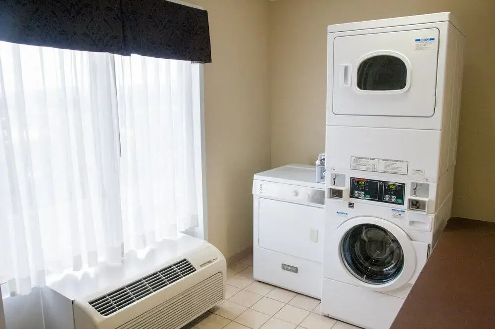 Howard Johnson Express Inn-Binghamton/Vestal/SUNY