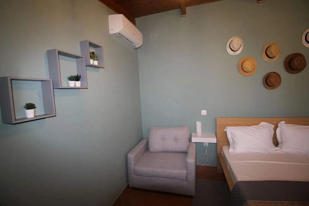Pikinas Studios near ATH airport