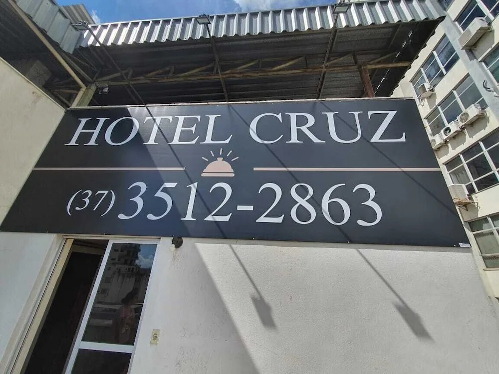 Cruz Hotel