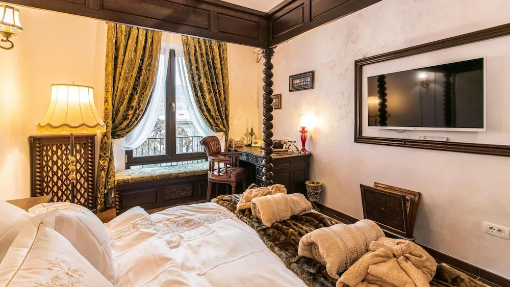 Ussr City Center Luxurious Apartment , Lives the Life of Soviet Generals
