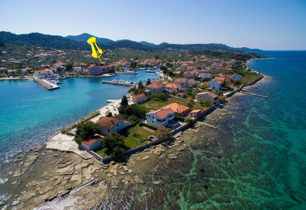 Apartment Ivan - great location: A2 Poljana, Island Ugljan
