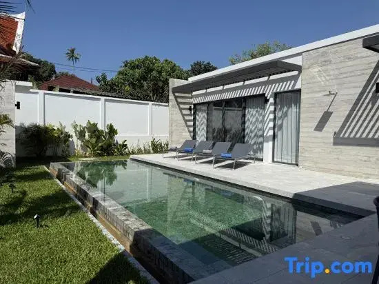 Newly built: private Quinta Lane 4br pool villa