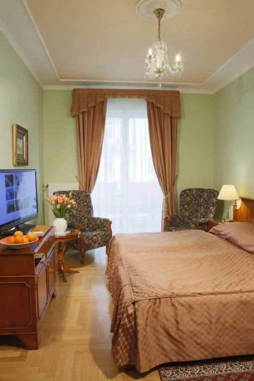 Hotel Bristol