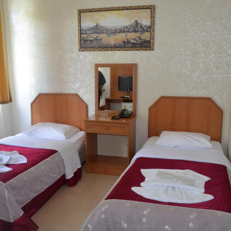 Ekol Hotel