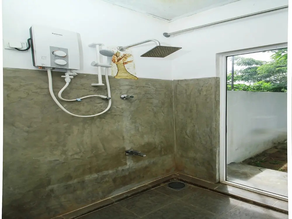 OYO 242 Dhanamuthu Hotel And Banquets