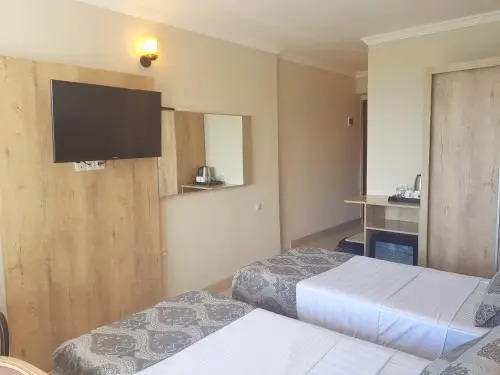 ASHTAL beach HOTEL 17\12
