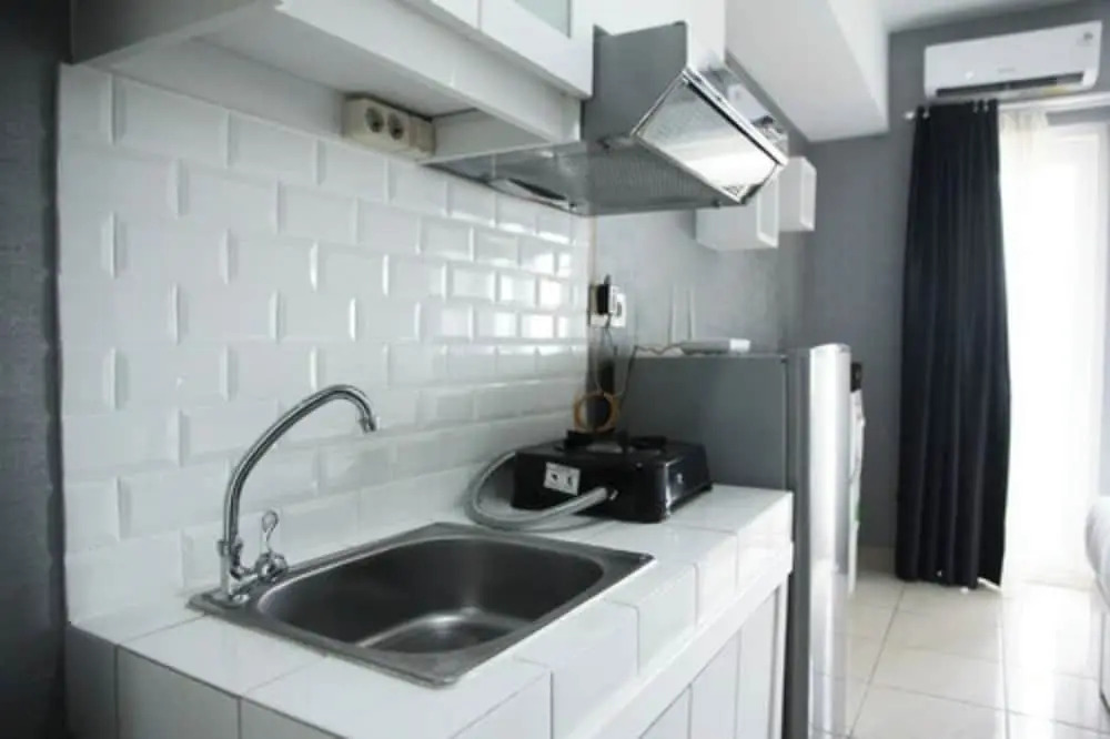 Modern and Comfortable Studio Apartment Springlake Summarecon near Summarecon