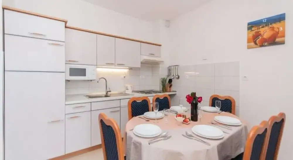 Apartments Nikolina