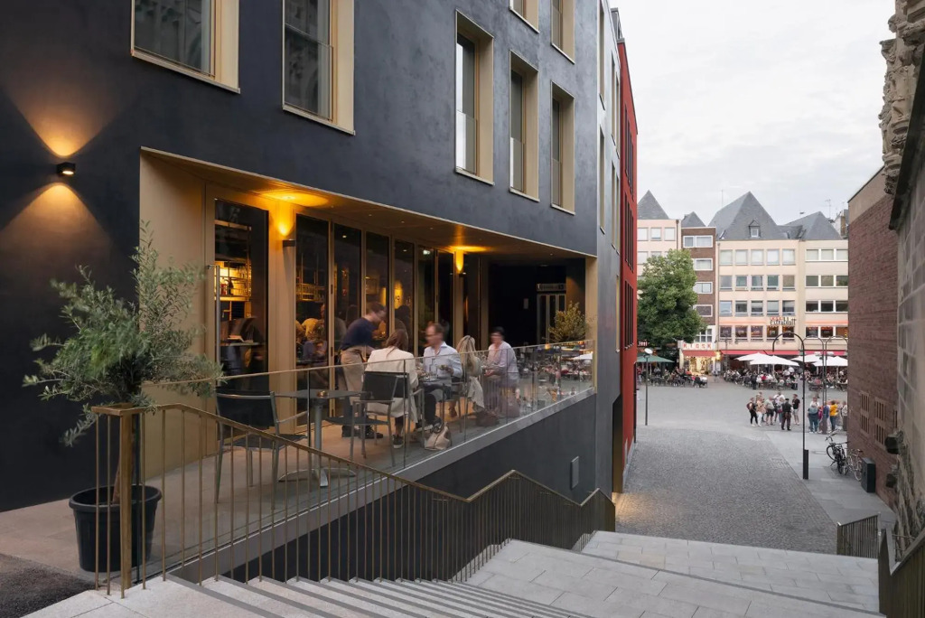 Legend Hotel