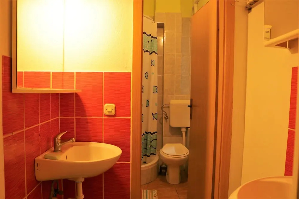Alma Hostel 2