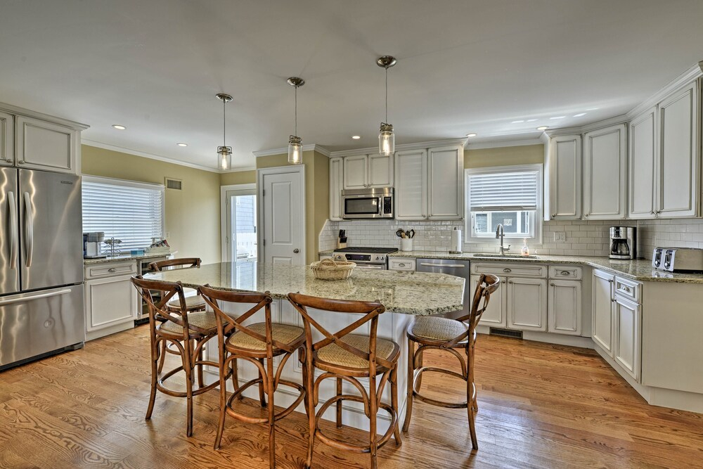 Lavallette House w/ Fenced Yard & Gas Grill!