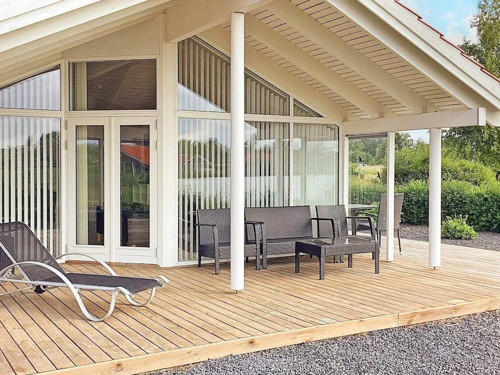 6 Person Holiday Home in Vaeggerlose