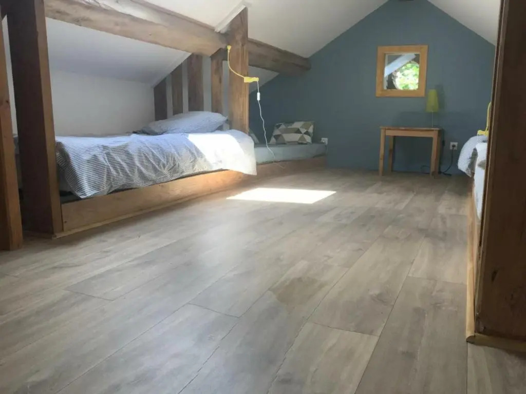Gîte confortable avec piscine et animaux admis à Saint-André-dApchon - FR-1-496-143