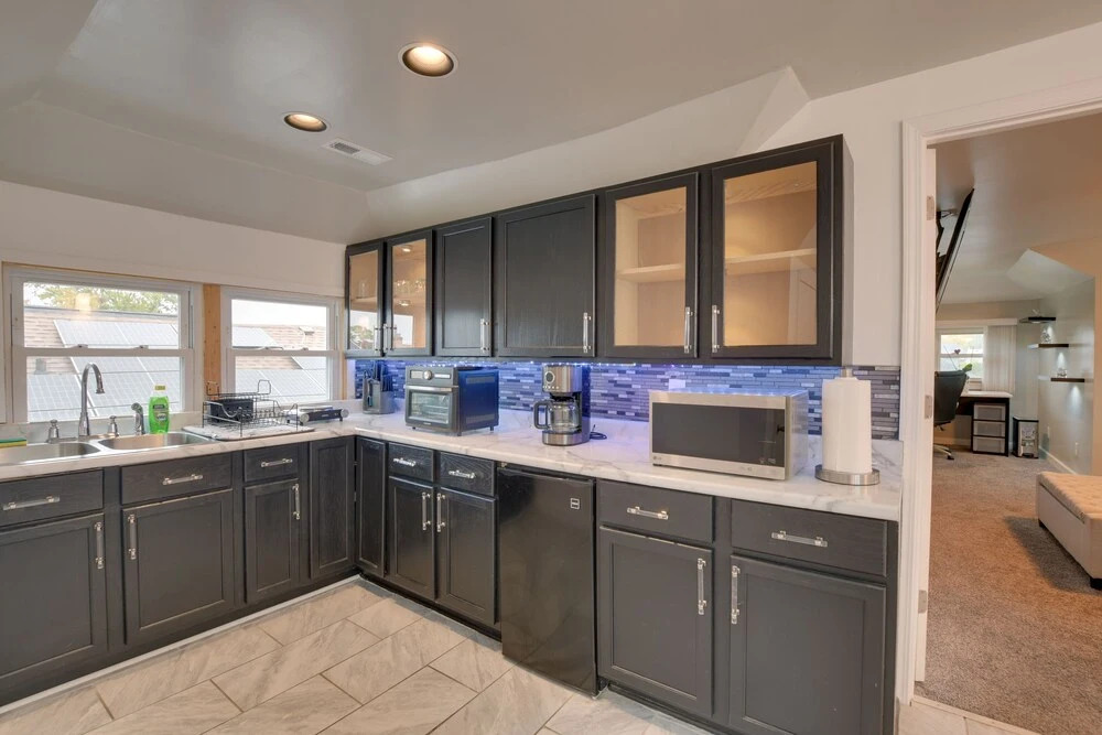 13 Mi to Dtwn Chicago: Maywood Home w/ Fireplace