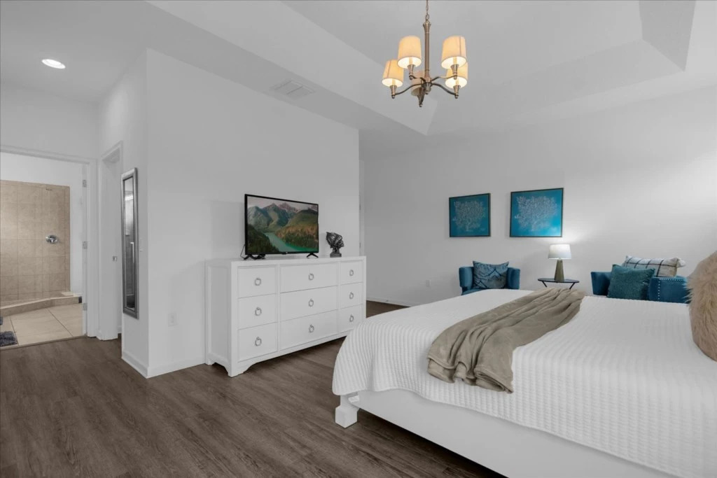6 Bedrooms / 5 Bathrooms / Solterra (5220 OA), Davenport, US