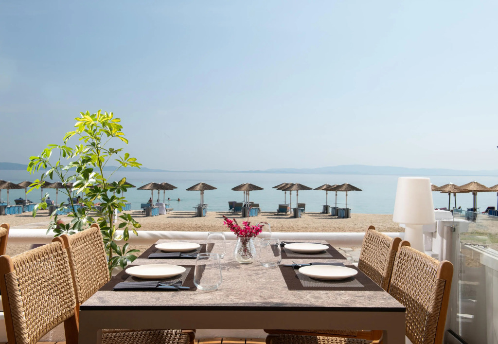 Antigoni Seaside Resort