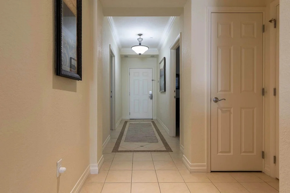 3BR Family Apartment for 8 Peaceful Residential Retreat