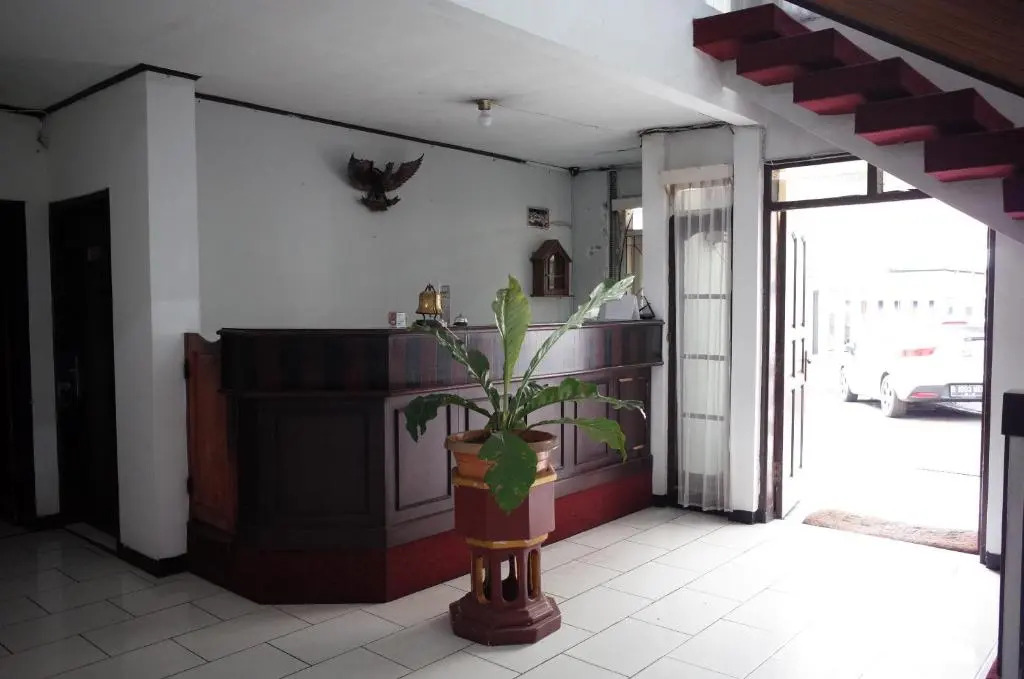 RedDoorz near Taman Kota Lapang Merdeka Sukabumi