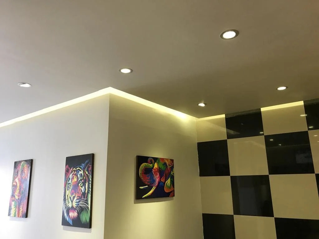 Hotel June