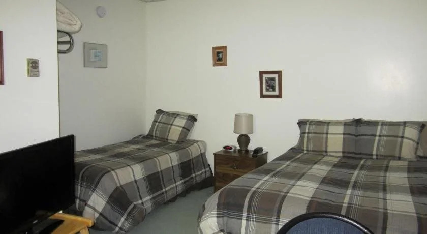 Cedars Inn
