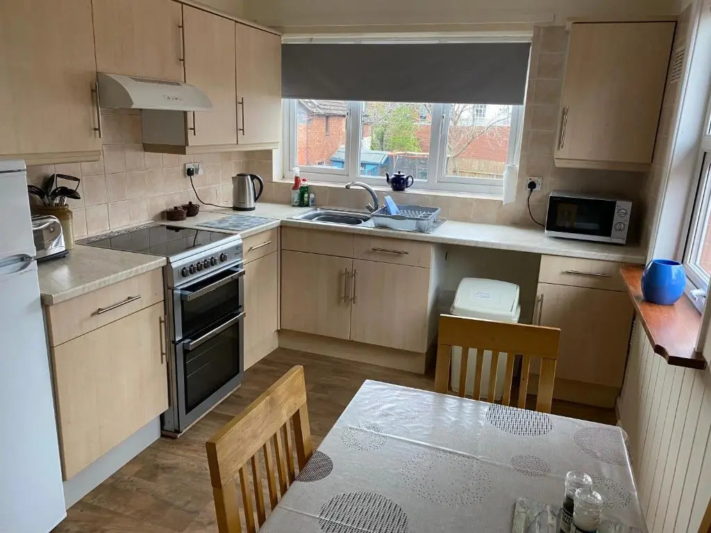 Spacious first floor apartment in the centre of Church Stretton with free parking