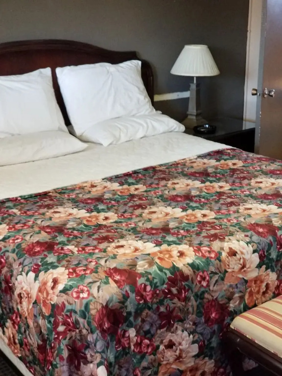 Lakeridge Motel