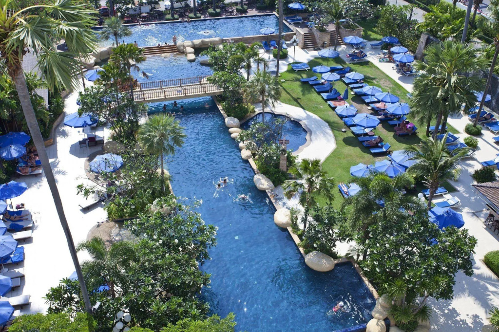Jomtien Palm Beach Hotel & Resort - Family-Friendly