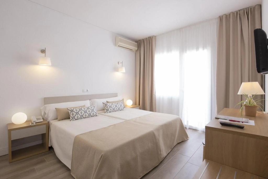 Cabot Romantic- Adults Only