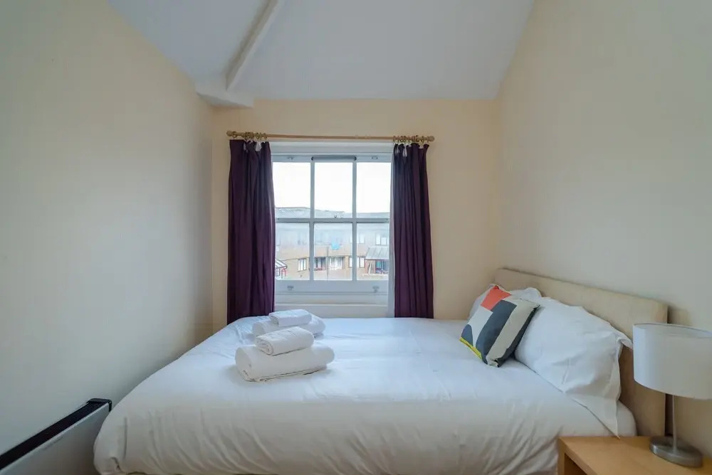 Light and Clean 2bed Flat, Nearby Liverpool Street