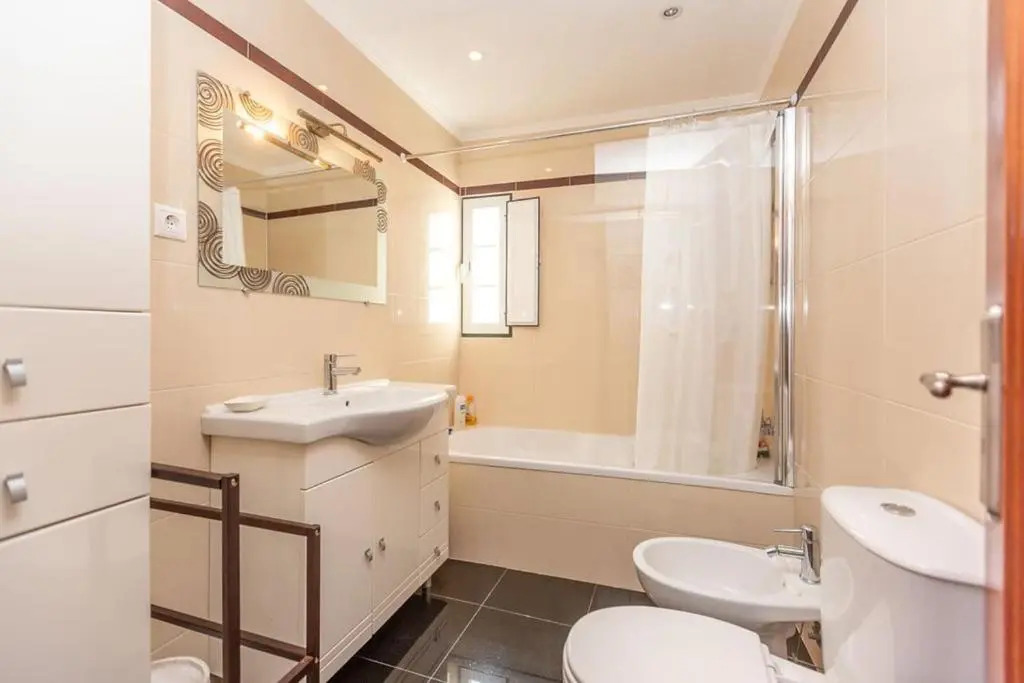 Cascais Seaside Home - 2 min away from the beach