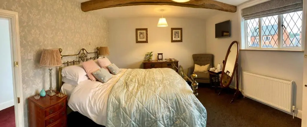Eagle House - Award Winning B&B and Apartment