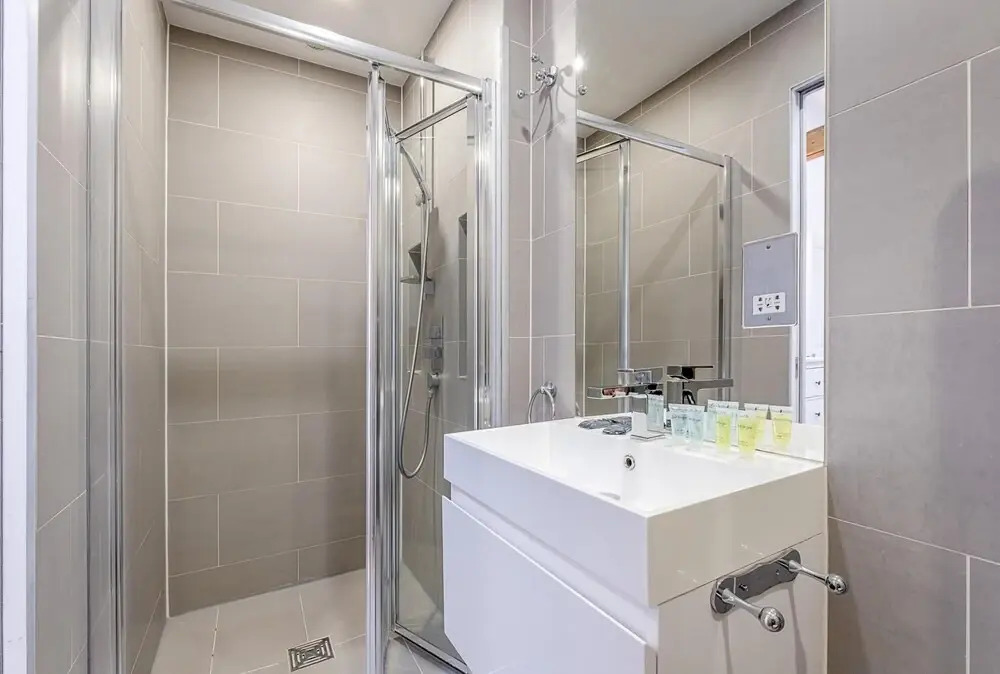 Quiet 2 Bed 2 Bath Mews House South Kensington