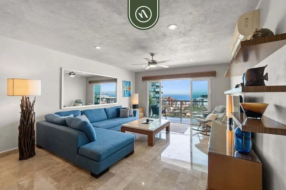 Stunning 2 BR Condo - Oceanview Terrace - Downtown