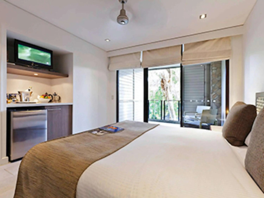 Pullman Palm Cove Sea Temple Resort & Spa