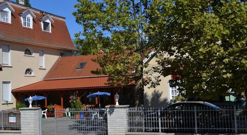 Nosztalgia Hotel