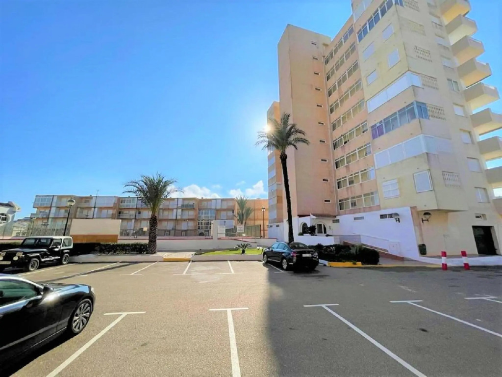 Sea-view Apartment in La Manga with Garden