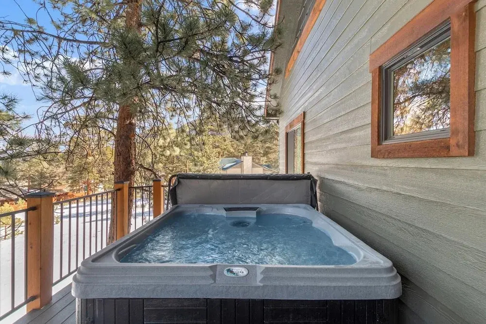 Rocky Mountain Get Away -- 30 Nights Minimum Rental Only 4 Bedroom Home by Redawning