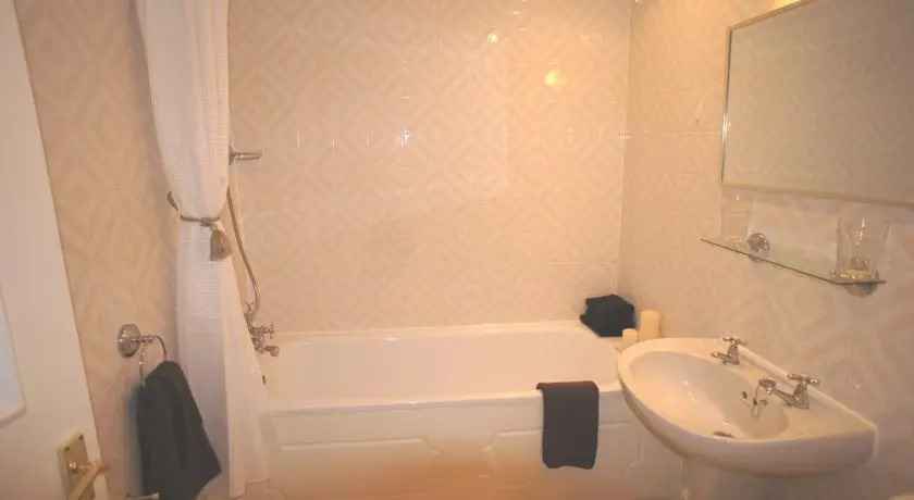 London Victoria Apartment - Brompton House