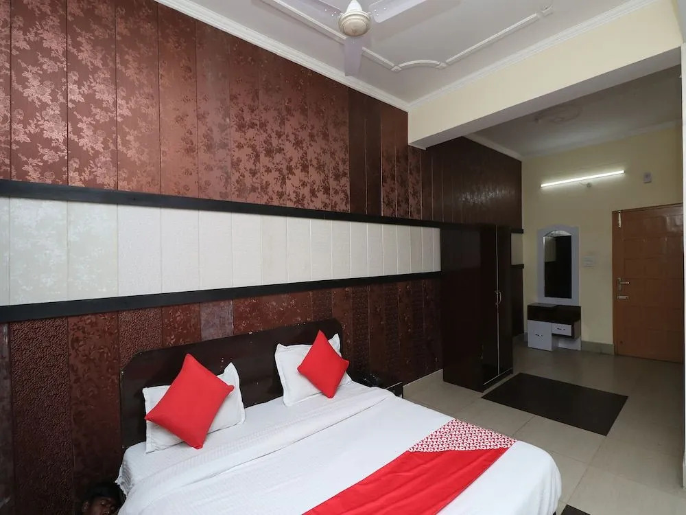 OYO 29383 Hotel Heaven Heights