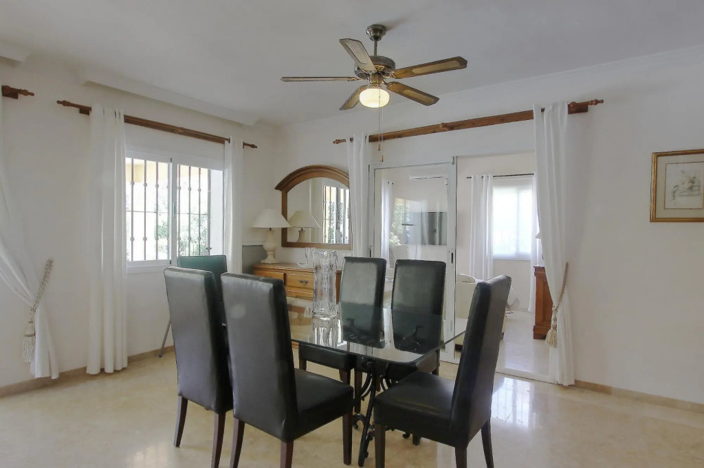 1106 Marbella Large Family Villa