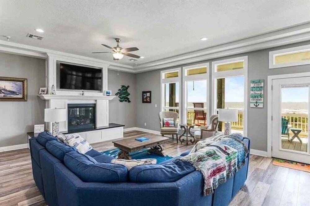4 Biscayne 4 Bedroom Home by RedAwning
