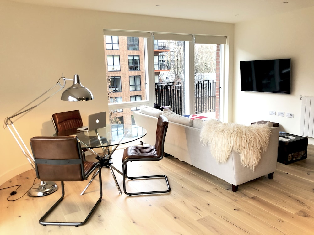 Royal Arsenal Apartment With Great Views