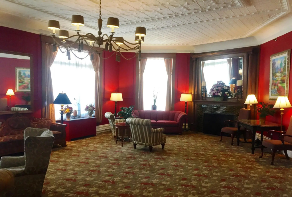 Perry Hotel