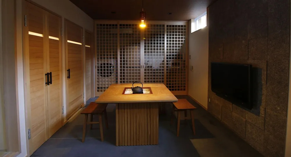 Yanaka Kotobuki Sou
