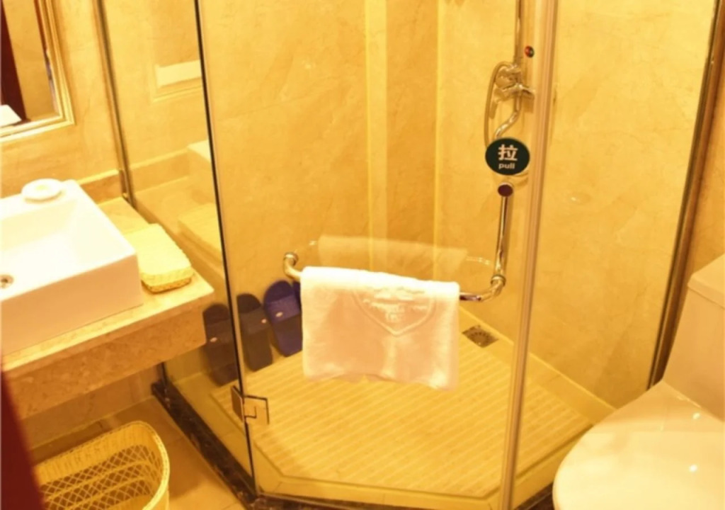 GreenTree Inn Jiangxi Shangrao Qianshan Ehu Avenue Express Hotel